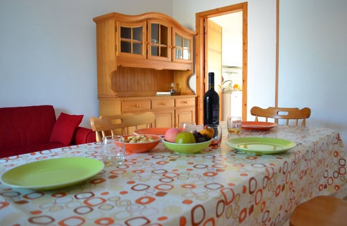 San Foca Apartment | Cosy Apartment near the Beach with Patio & Balcony