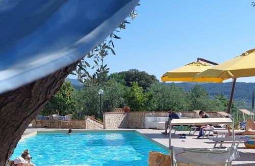 Peschici House | cottage with veranda and pool
