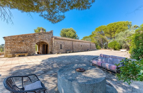 Nociglia House | Country House 'Pizzola' with Private Terrace, Wi-Fi and Air Conditioning