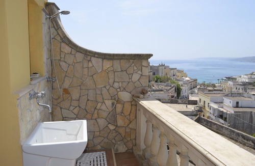 Castro Marina House | cozy apartment with sea view