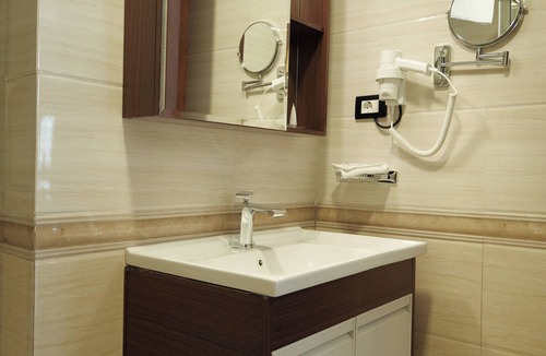 Bole Hotel | Crescent International Hotel