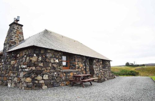 Caroy House | Crofters Cottage