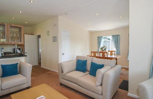 Eardisland House | Daffodil