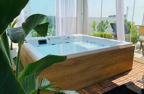 Municipio 2 Apartment | Dalù Suite with terrace, mini-pool Albatros; Zen Luxury