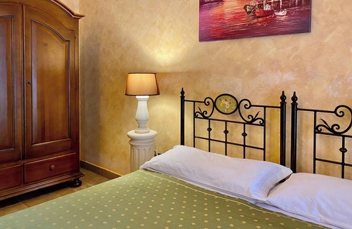 Sternatia Apartment | Deluxe King Room - Martignanì