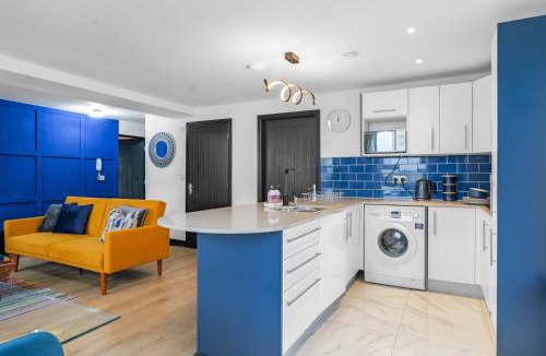 Warrington Apartment | Diamond 3 Bedroom Apartment-Free Parking-Walk to Station-WA1