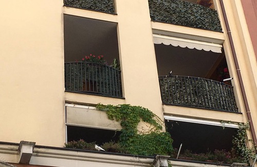 Municipio 1 House | Flowers Apartment in Bari