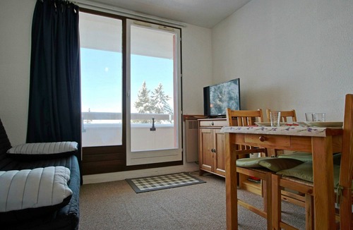 Chamrousse Apartment | Functional studio for 4, pets allowed