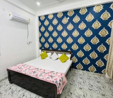 Faizabad Hotel | Goroomgo Ayodhya Dham Guest House Ayodhya