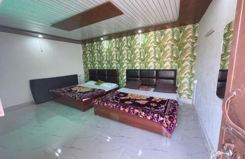 Faizabad Hotel | Goroomgo Ayodhya Dham Guest House Ayodhya