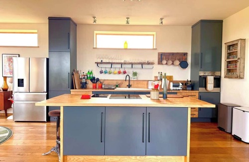 Black Torrington House | Grand Chapel with Views in Peaceful Devon Hills