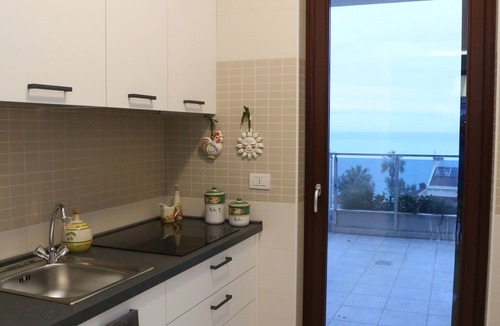 Trani House | Green Penthouse Maison & Suite, Member of Relaxury