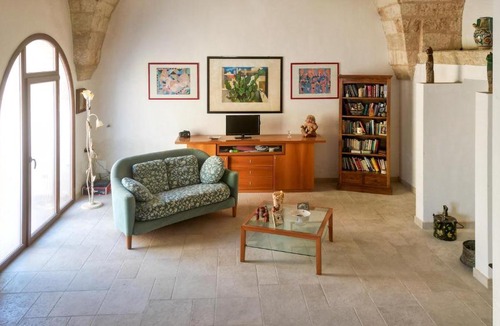 Alliste House | Guest House Eleonora by BarbarHouse