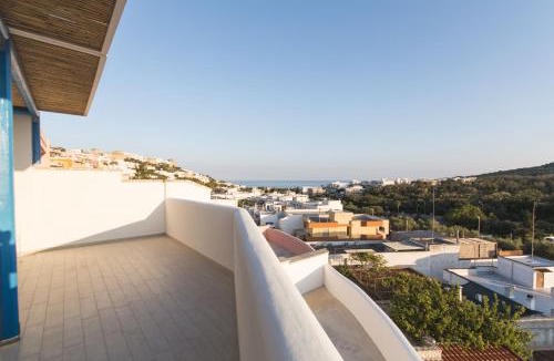 Castro Marina House | Gyaaim