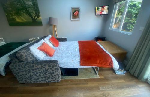 Bromham Apartment | Hillview Lodge