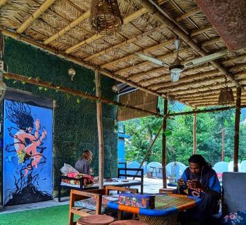 Haridwar Hostel | Hobbit House Hostel
