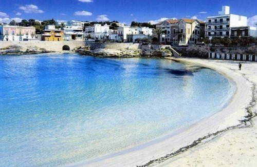 Santa Maria al Bagno Apartment | Holiday Apartment La Piazzetta - beachfront