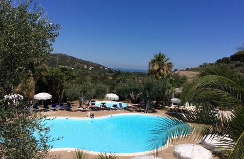 Peschici Condo | Holiday complex with pool, 5 minutes from the beach, panoramic sea views