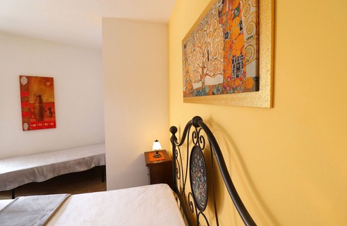 Otranto House | Holiday Home 'Casa Samira A Otranto' with Balcony and Air Conditioning