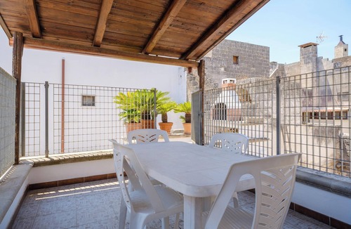 Manduria House | 'Holiday Home Il Giglio' close to City Centre with Terraces & Wi-Fi