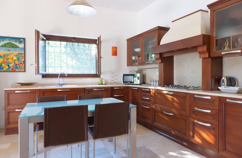 Martina Franca House | Holiday Home in Itria Valley with Pool