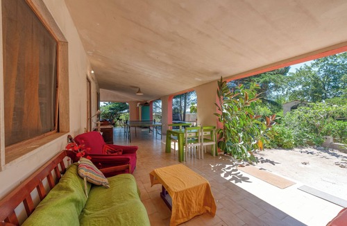 Giorgilorio House | Holiday Home 'Sprocketlandia' with Private Terrace, Shared Garden and Wi-Fi