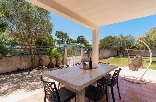 Punta Prosciutto House | Holiday Home 'Villa Iris Punta Prosciutto' with Sea View, Private Terrace and Air Conditioning