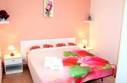 Torre San Giovanni House | Homerez - House 700 m away from the beach for 4 ppl. at Torre San Giovanni