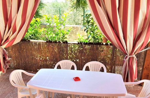 Torre San Giovanni House | Homerez - House 700 m away from the beach for 4 ppl. at Torre San Giovanni
