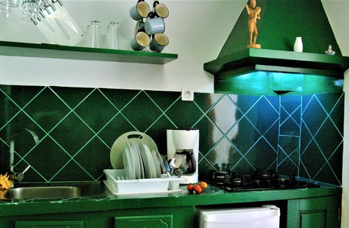 Foulpointe Apartment | Homerez - Studio for 2 ppl. with sea view, garden and terrace at Foulpointe