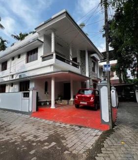 Edapalli Apartment | Hosted by Resmi Jayalal