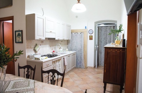 Mola di Bari Apartment | House of 64 square meters on the ground floor and only 50 mt from the center, a stone's throw from the sea!