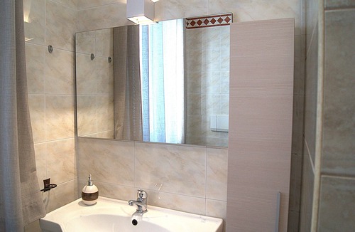Municipio 5 Apartment | House of Noah EARTH