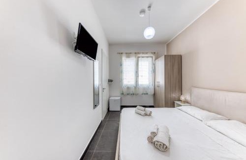 Torre San Giovanni Bed & Breakfast | IL Comandante a 100 m dalla spiaggia