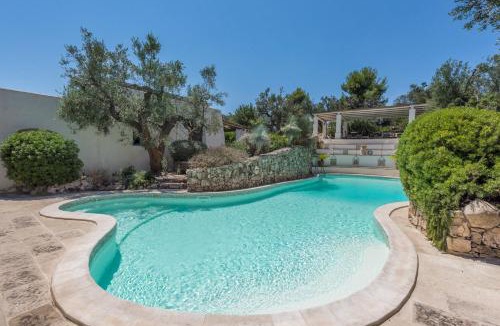 Racale House | Il Trullo - Tia Maria Country Inn