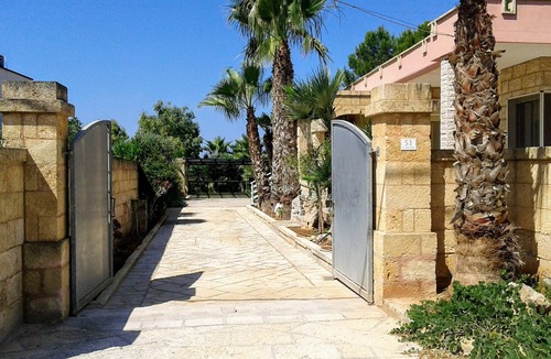 Torre San Giovanni Villa | Independent villa 700mt from the sea
