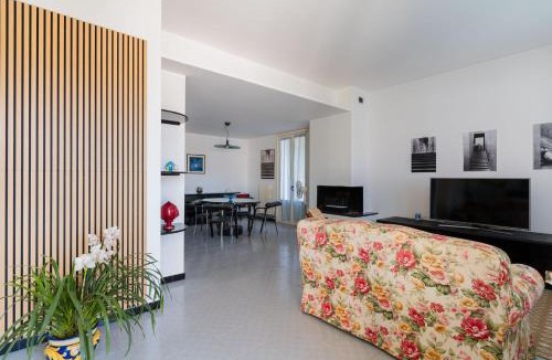 Tuglie Apartment | Intera casa ad uso esclusivo con 3 camere 2 bagni giardino wifi parcheggio lavatrice microonde barbecue macchina caffè