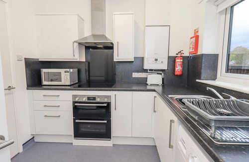 Eamont Bridge House | JUBILEE THREE BEDROOM HOUSE PET FREE, family friendly in Penrith