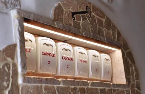 Putignano Bed & Breakfast | l'angolo di Gaudì, alcoba Blanca