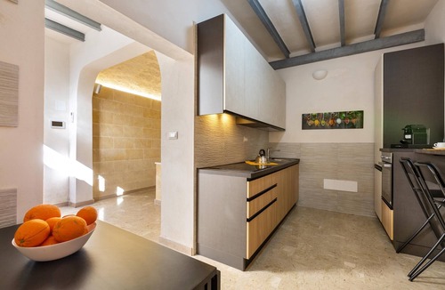 Centro Storico Apartment | L`Edicola Suite by BarbarHouse