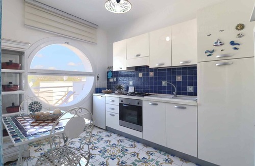 Marina San Gregorio House | La Madame San Gregorio