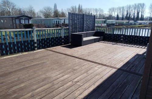 Great Houghton Other | Large double sized lodge ideal for furry friends to stay