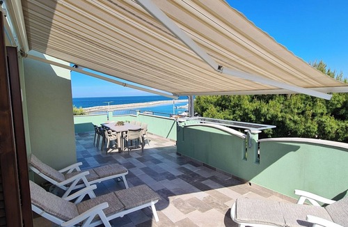 Savelletri House | Large mansion with sea view terrace