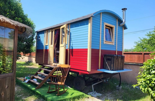 Tarascon Cabin | "Le camp de gitans" Atypical complex in Provence