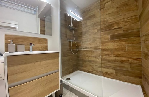 Quartier Hyper-Centre Apartment | Le Cocon/Hyper-Centre/Air-conditioning/Trams