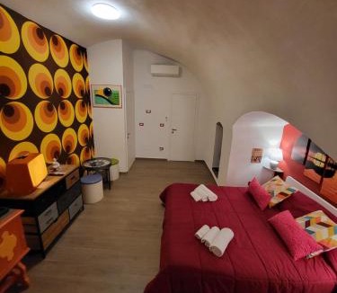 Capurso House | Le Segrete del pozzo 80's Room