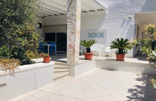 Campomarino di Maruggio Villa | Location with a modern and luxury style, 80 meters from the sea.