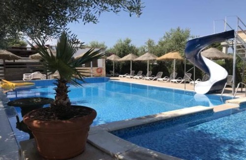 Defensola Condo | Lovely 3-bedroom, 3-bathroom ground floor apartment - Sfinale