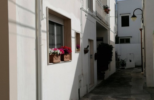 Tuglie House | Low Cost House - Studio Apartment