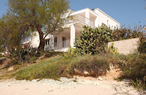 Marina di Pulsano Villa | Luxury beach villa in Puglia sleeps 12